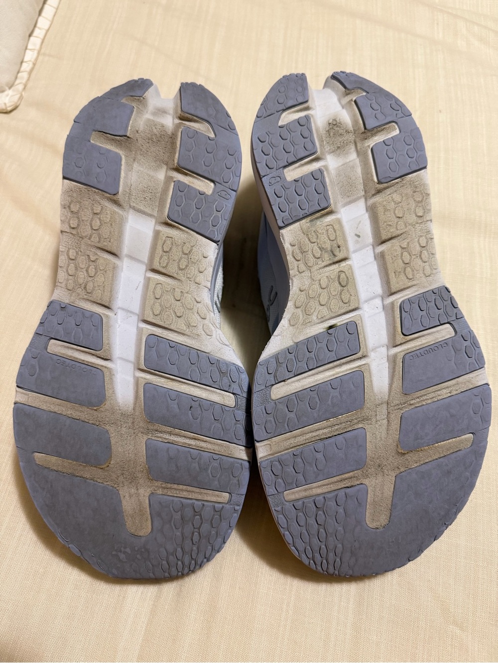 On Cloudrunner 3 Road Running woman’s size 9 - Picture 9 of 16